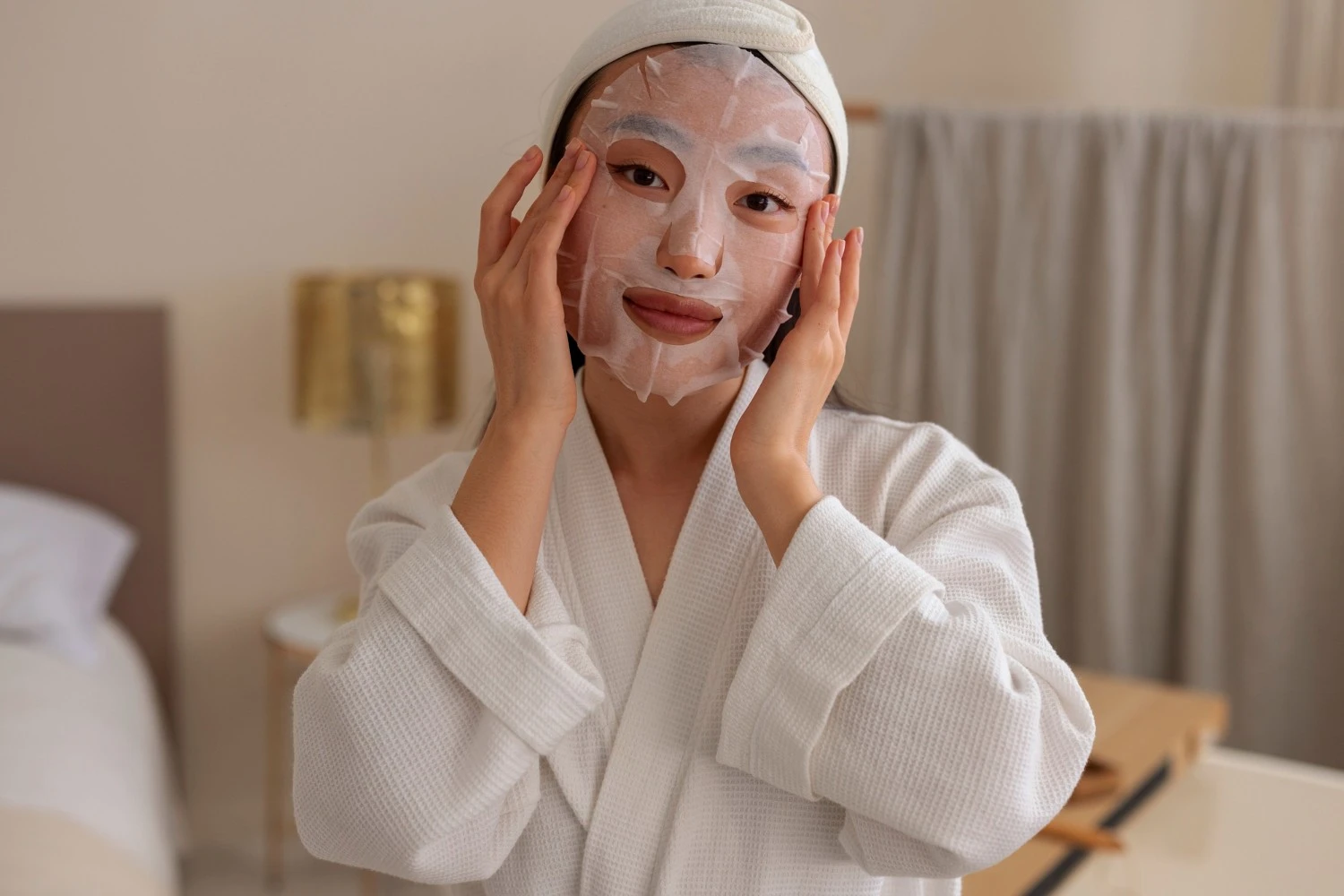 Woman wearing sheet mask intensive face care step for hydration and treatment support - Zicail Beauty - Zicail Beauty Woman wearing sheet mask intensive face care step for hydration and treatment support - Face Care Products - Face Care Products